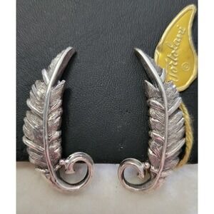 Vintage TORTOLANI Signed Feather Silver Tone Textured Clip On Earrings W/ Tag‎